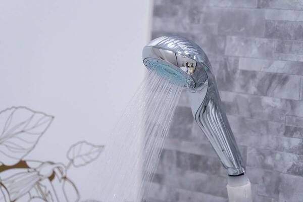 美容家電の無料レンタルも！　「高級シャワーヘッド3種」を東急ステイ新宿イーストサイドで試してみた