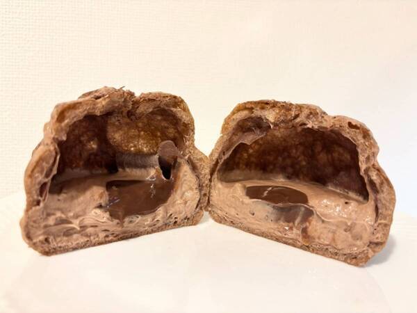 チョコ好きが唸ったのはどっち!?　モンテール×HERSHEY’S のコラボ商品を食べ比べしてみた