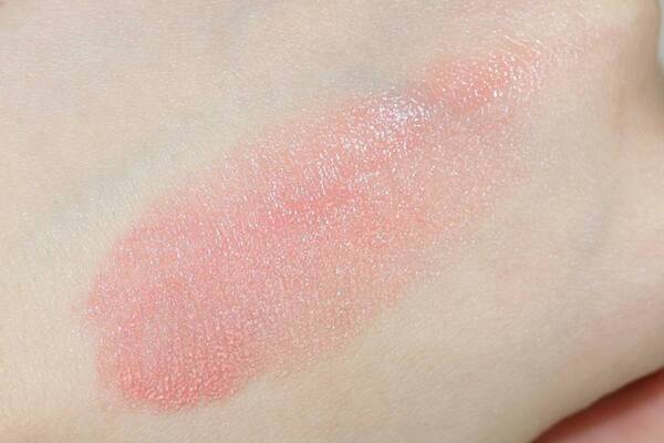 ルナソル2025年夏限定コスメをレビュー！　揺れるきらめき、鮮やかな色彩のアイシャドウが登場