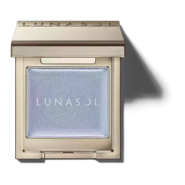 ルナソル2025年夏限定コスメをレビュー！　揺れるきらめき、鮮やかな色彩のアイシャドウが登場