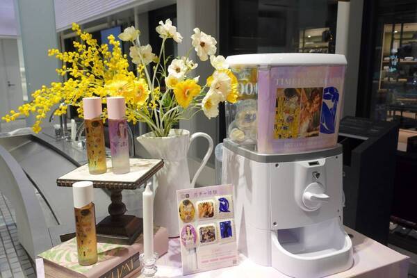 現品が当たるガチャも！　表参道『SKINCARE LOUNGE BY ORBIS』が今年も名画とコラボ