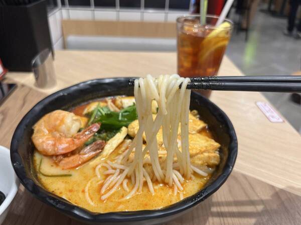 辛いもの好き必見！　香港発のライスヌードル店「譚仔三哥」の新作メニューを食べてきた