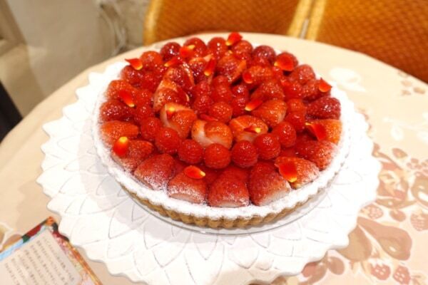 優美すぎるタルトに誰もが夢中！　ベルサイユのばら×佐賀県×キル フェ ボン最強タッグが夢のコラボ