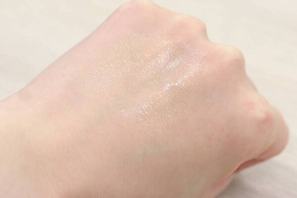 ゆらぎ肌の“お守りファンデーション”。リサージ新作ファンデは「塗る美膜マスク」!?