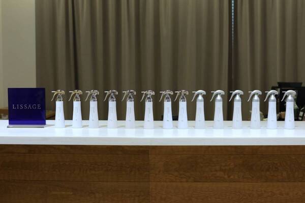 ゆらぎ肌の“お守りファンデーション”。リサージ新作ファンデは「塗る美膜マスク」!?