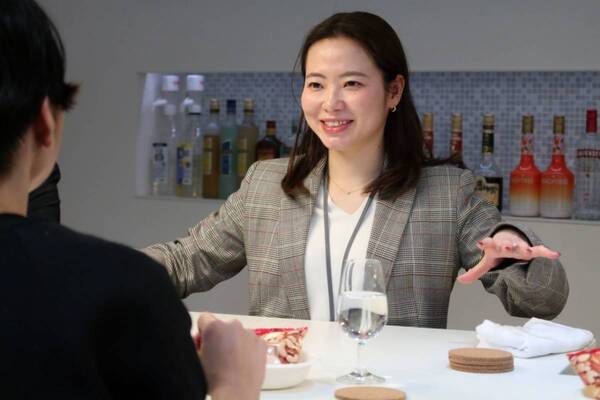 社内スナックで自社商品の理解とコミュニケーションを促進！　KIRINグループが開催している「スナックふきだまり」に行ってみた