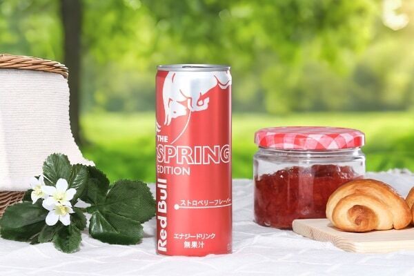 春の訪れを告げるストロベリーフレーバー「レッドブル・エナジードリンク スプリングエディション」が数量限定で発売
