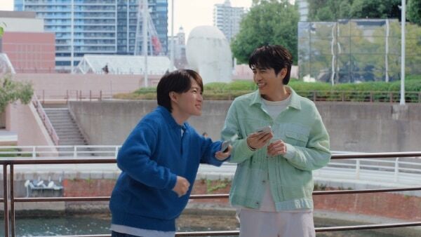 神木隆之介＆志尊淳がじゃれ合う！　ゲーム『ディズニー ステップ』新CMが放映開始