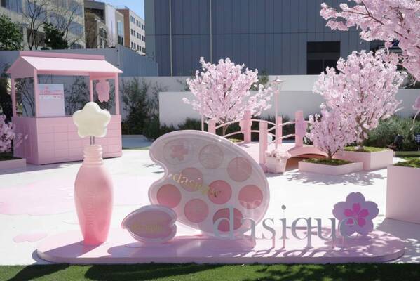 一足先に桜満開！　表参道で開催中、韓国コスメ「dasique」ポップアップで春気分を体験
