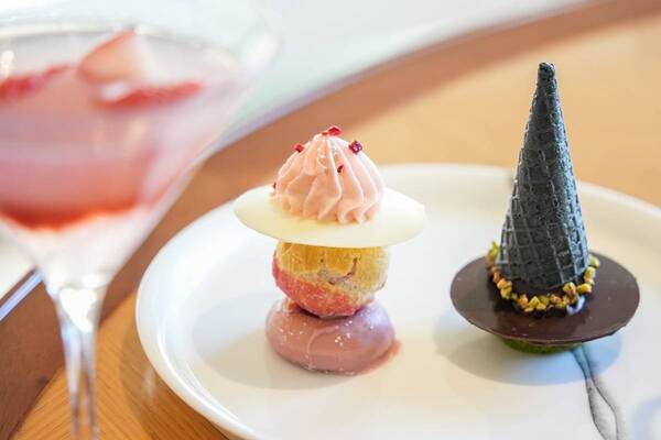 ワクワクするかわいさ！　映画『ウィキッド ふたりの魔女』とのコラボアフタヌーンティー