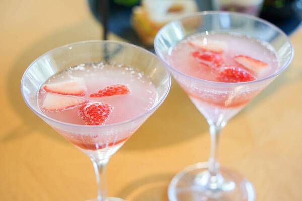 ワクワクするかわいさ！　映画『ウィキッド ふたりの魔女』とのコラボアフタヌーンティー