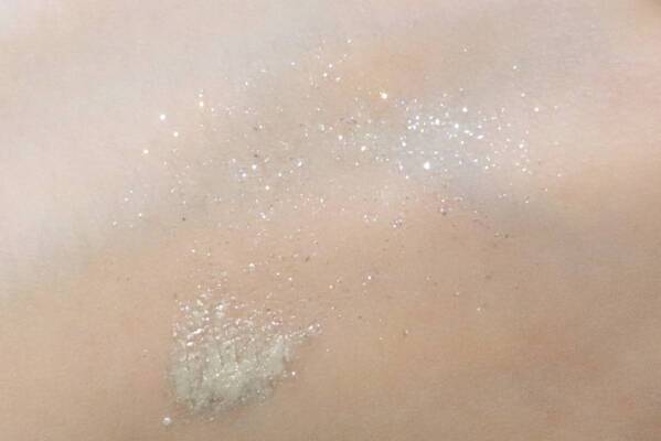 多彩なきらめきに心ときめく！　マリークワント5月新作コスメはリキッドアイシャドウとネイル新色