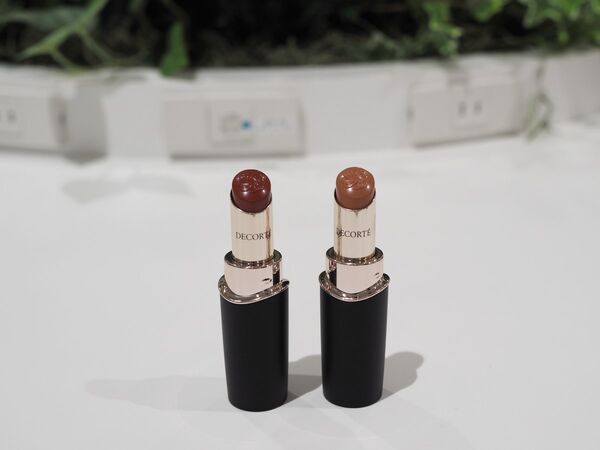 毎日使える馴染みベージュに注目！ コスメオタクが注目した2025年春の新作リップ&フェイスカラーは？