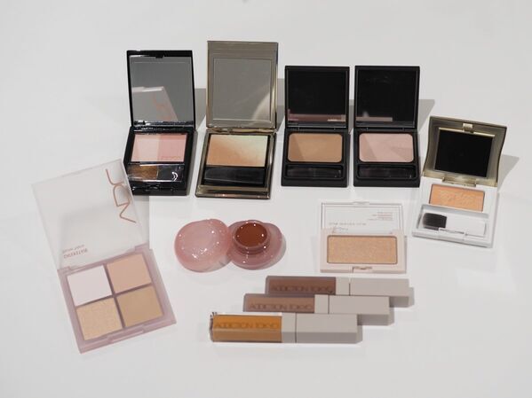 毎日使える馴染みベージュに注目！ コスメオタクが注目した2025年春の新作リップ&フェイスカラーは？