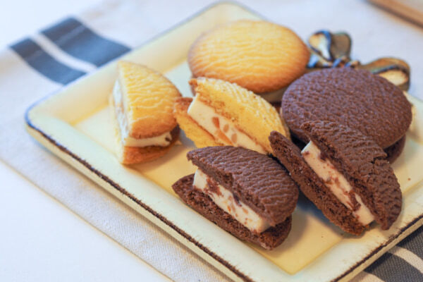 夜のご褒美にリピ確定。森永乳業「フィラデルフィア」の新商品が大人のスイーツタイムを充実させてくれる