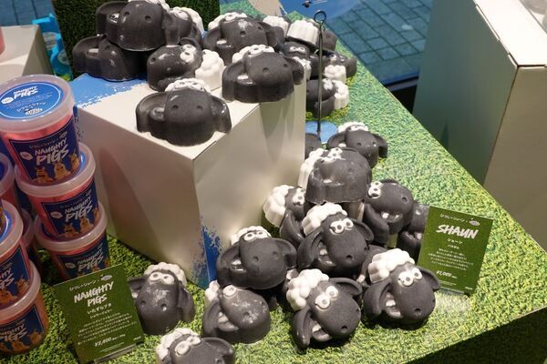 「ひつじのショーン × LUSH」がかわいい！　アメェ〜イジングな新作コラボアイテムの楽しみ方を伝授