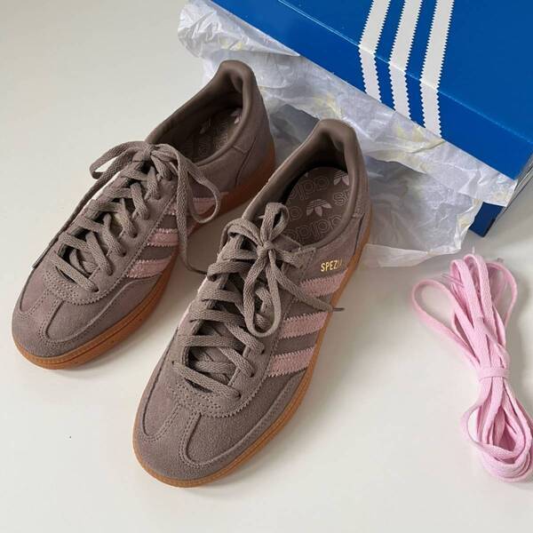 この春に履きたい！　おしゃれ女子がゲットした大人かわいいスニーカー