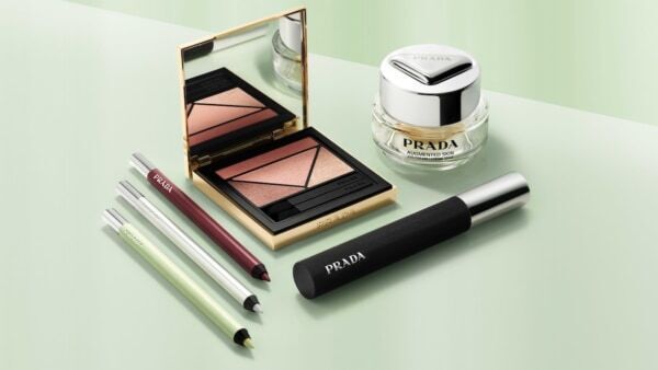 プラダ ビューティ「プラダ アイ」コレクションの新作。アイパレットなど３品登場