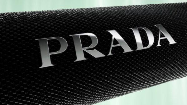 プラダ ビューティ「プラダ アイ」コレクションの新作。アイパレットなど３品登場