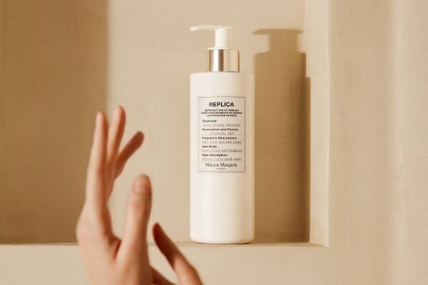 洗い立てシーツの香り。マルジェラ 「レプリカ」 フレグランスから新作ハンドウォッシュが登場