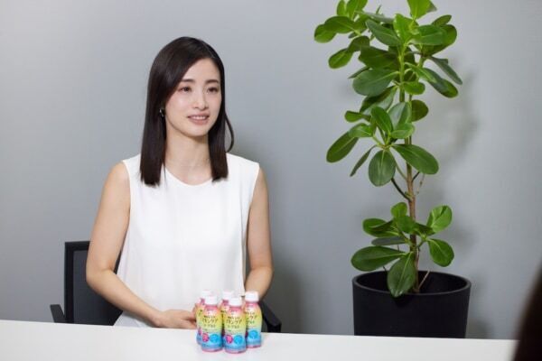 上戸彩の紫外線対策とは？　「明治Wのスキンケアヨーグルト」新CM公開