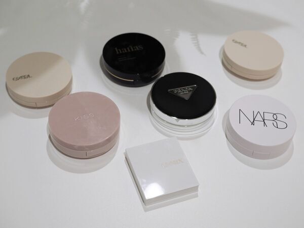 アラサーコスメオタクが選ぶ！　2025年春夏の気になる新作ファンデーション17個お試し