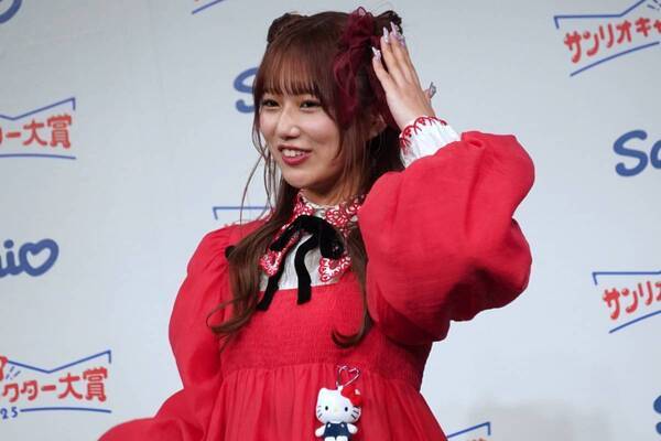 希空＆ホラン千秋、推しにメロメロ！　「サンリオキャラクター大賞」開幕イベントで愛が爆発