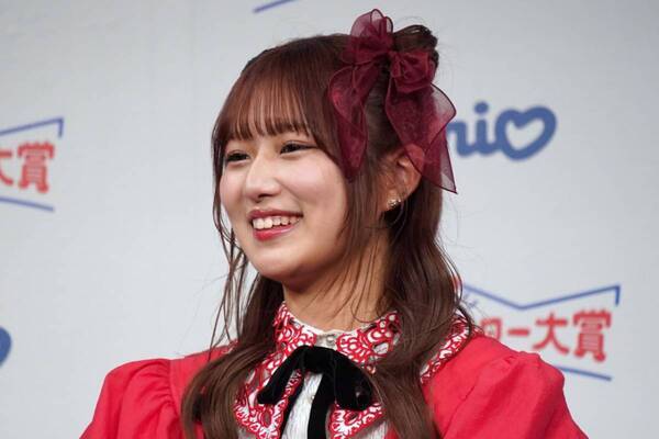 希空＆ホラン千秋、推しにメロメロ！　「サンリオキャラクター大賞」開幕イベントで愛が爆発