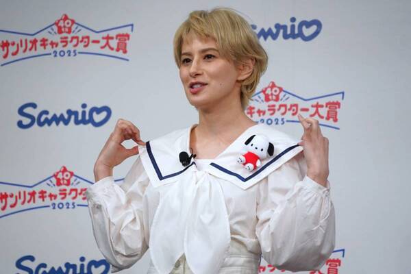 希空＆ホラン千秋、推しにメロメロ！　「サンリオキャラクター大賞」開幕イベントで愛が爆発