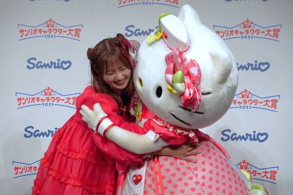 希空＆ホラン千秋、推しにメロメロ！　「サンリオキャラクター大賞」開幕イベントで愛が爆発