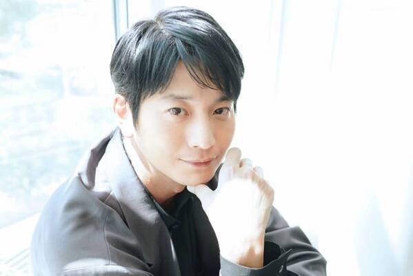 自分の可能性を広げてくれる人。向井理にとって信頼できる“軍師的な存在”