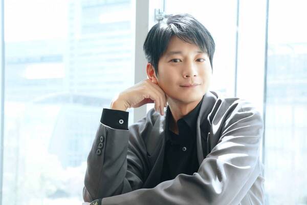 自分の可能性を広げてくれる人。向井理にとって信頼できる“軍師的な存在”