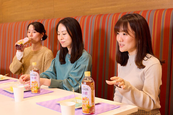 自宅でおいしい紅茶を淹れるには？　「紅茶花伝」担当者が教える「おいしい紅茶の淹れ方＆無糖紅茶のフードペアリング」