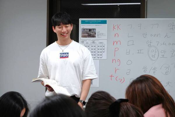 バンタン韓国語教室でイケメン講師に学ぶ韓国語講座！　韓国好き女子が体験してみた