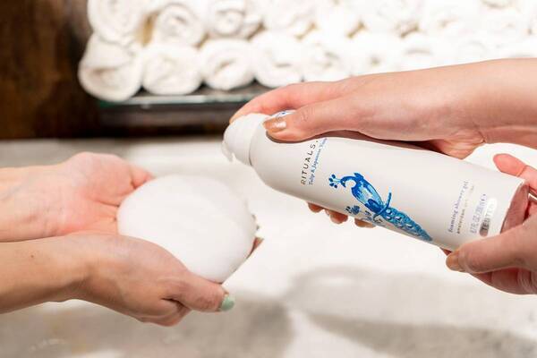 「リチュアルズ」って知ってる？　モコモコ泡と香りに癒やされる、今大注目のボディケアブランドを調査