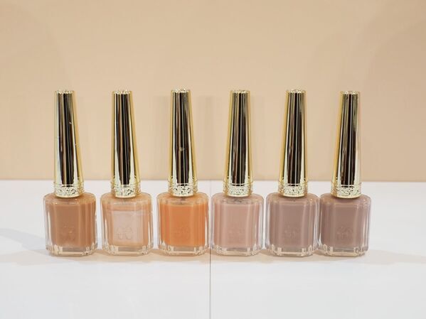 エレガンスから全18色の単色アイシャドウが新登場！ 指先を美しく見せるネイルカラーも発売