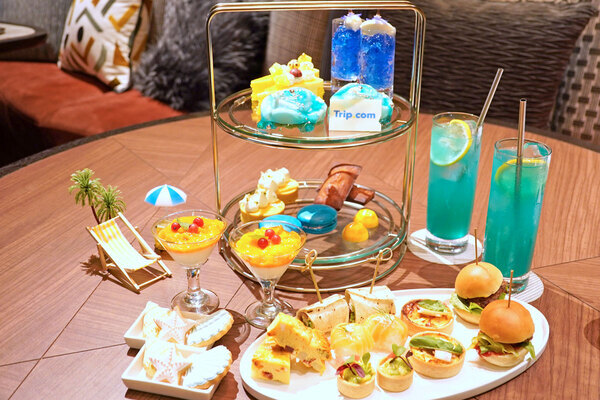 世界を旅した気分に！　夏の女子会にぴったりな「Trip.com×メルキュール東京日比谷」コラボのサマーアフタヌーンティー