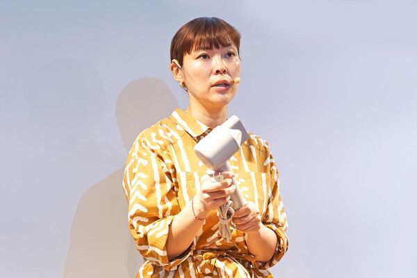 ヘアアイロンはもう不要!?　「乾かす＆セット」を1台で完結、新発想のFESTINO「ツヤニュアンス ドライヤー」がズボラ女子に最適