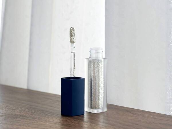 ギラギラシルバーはこう使う！　DIDION「リキッドグリッター」でつくる夏のトレンド顔