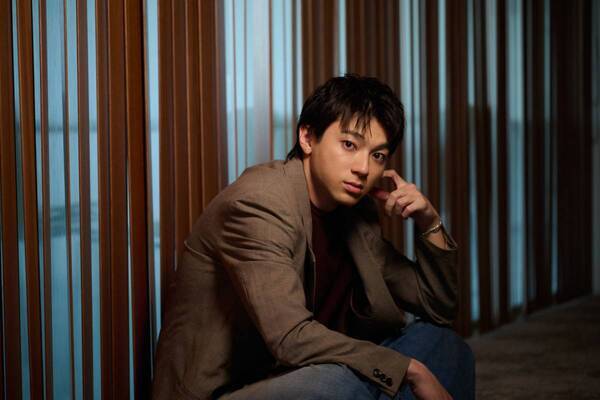 もっと、自分の人生を大切にしたい。山田裕貴が極限状態の撮影で得た“新たな人生観”【映画『木の上の軍隊』インタビュー】