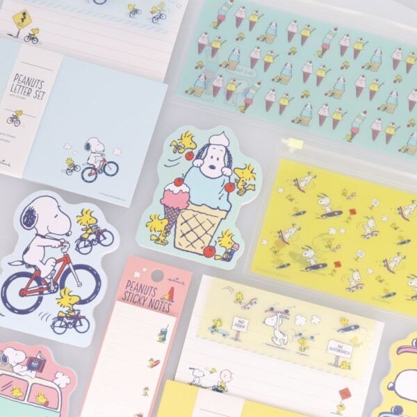 スヌーピーと夏旅気分！　爽やかカラーのPeanuts新作文房具＆雑貨が日本ホールマークから登場