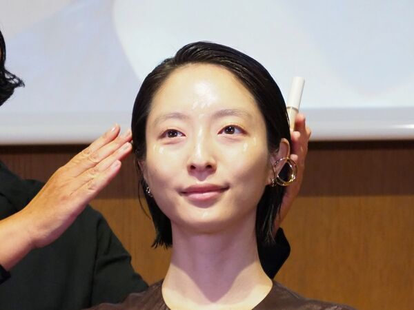 エクセル、大人気アイブロウがリニューアル＆限定パウダーは待望の定番化。新作には美容液コンシーラーも【2025年秋冬 新商品発表会レポート】