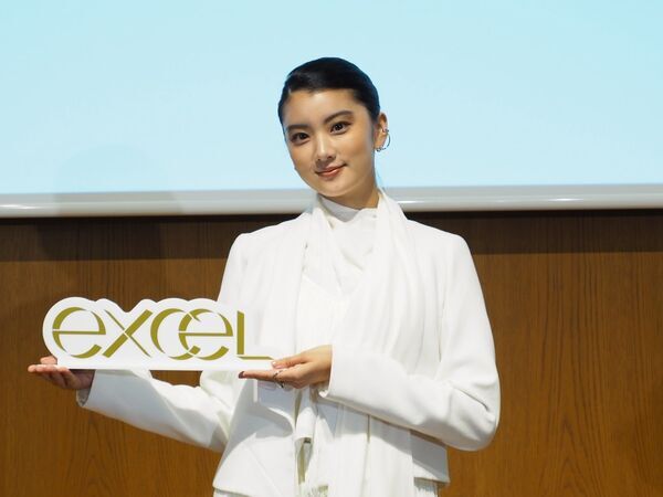 エクセル、大人気アイブロウがリニューアル＆限定パウダーは待望の定番化。新作には美容液コンシーラーも【2025年秋冬 新商品発表会レポート】