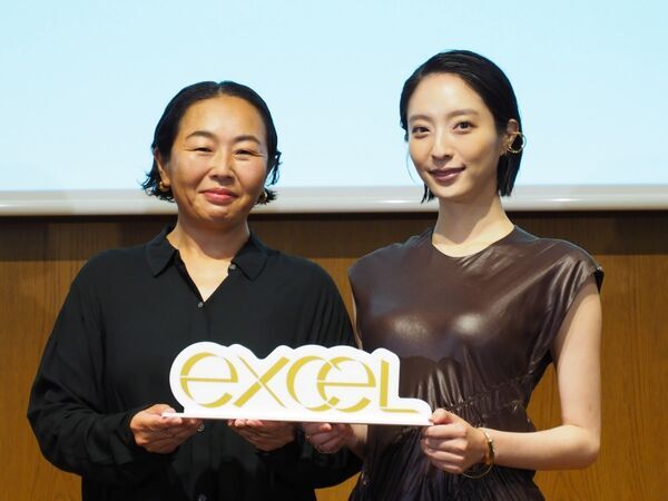 エクセル、大人気アイブロウがリニューアル＆限定パウダーは待望の定番化。新作には美容液コンシーラーも【2025年秋冬 新商品発表会レポート】