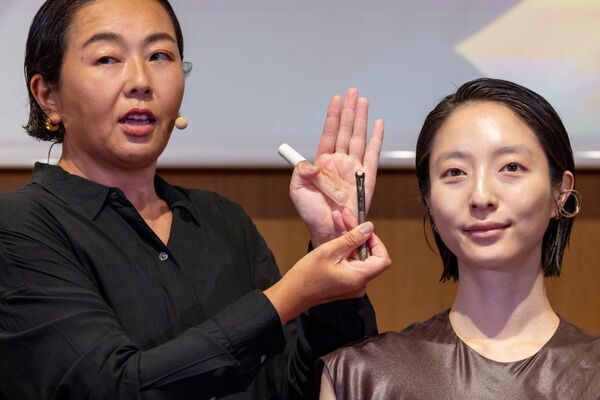 エクセル、大人気アイブロウがリニューアル＆限定パウダーは待望の定番化。新作には美容液コンシーラーも【2025年秋冬 新商品発表会レポート】