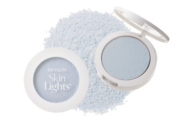 レブロンのプレストパウダーから昨秋の限定色「ブルー スターダスト」が再登場