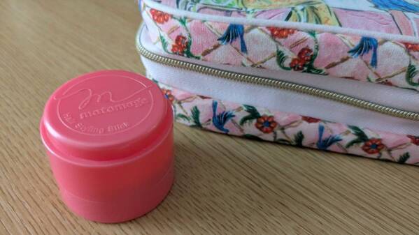 不調を感じやすい季節もこれがあれば大丈夫。働く女性がポーチに入れている“お守りアイテム”