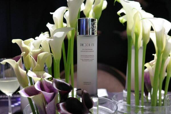 肌の運命を変える!?　コスメデコルテから“若々しさの分岐点にアプローチする”化粧水が新登場