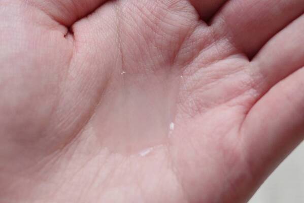 肌の運命を変える!?　コスメデコルテから“若々しさの分岐点にアプローチする”化粧水が新登場