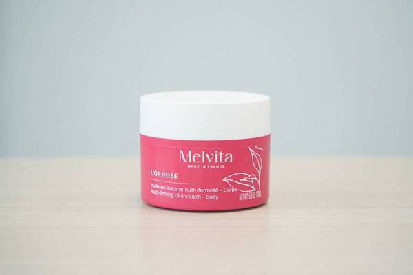 プルプル二の腕が気になる人に！　メルヴィータの引き締め成分配合「ロルロゼ」シリーズで夏のボディメイクを